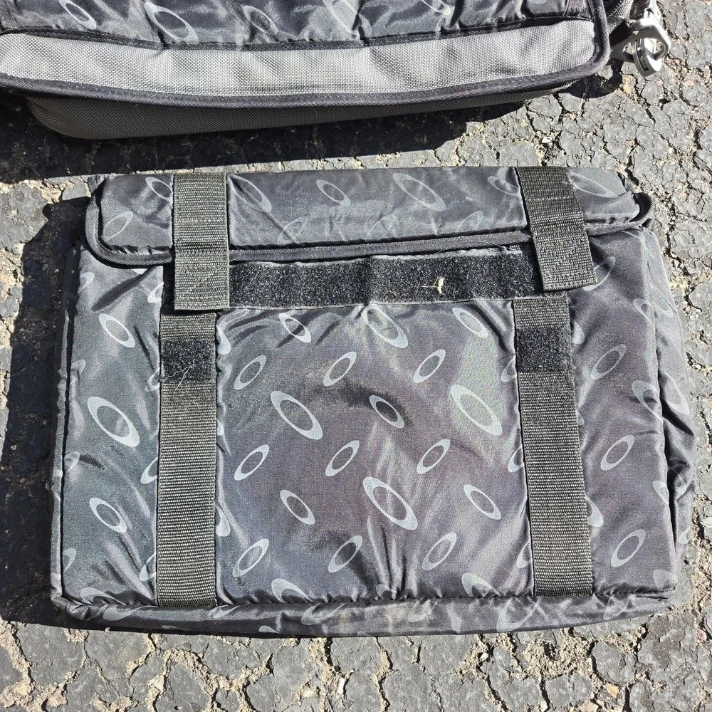 Vintage Oakley AP SI Tactical Field Gear Messenger Laptop Bag Black Rare